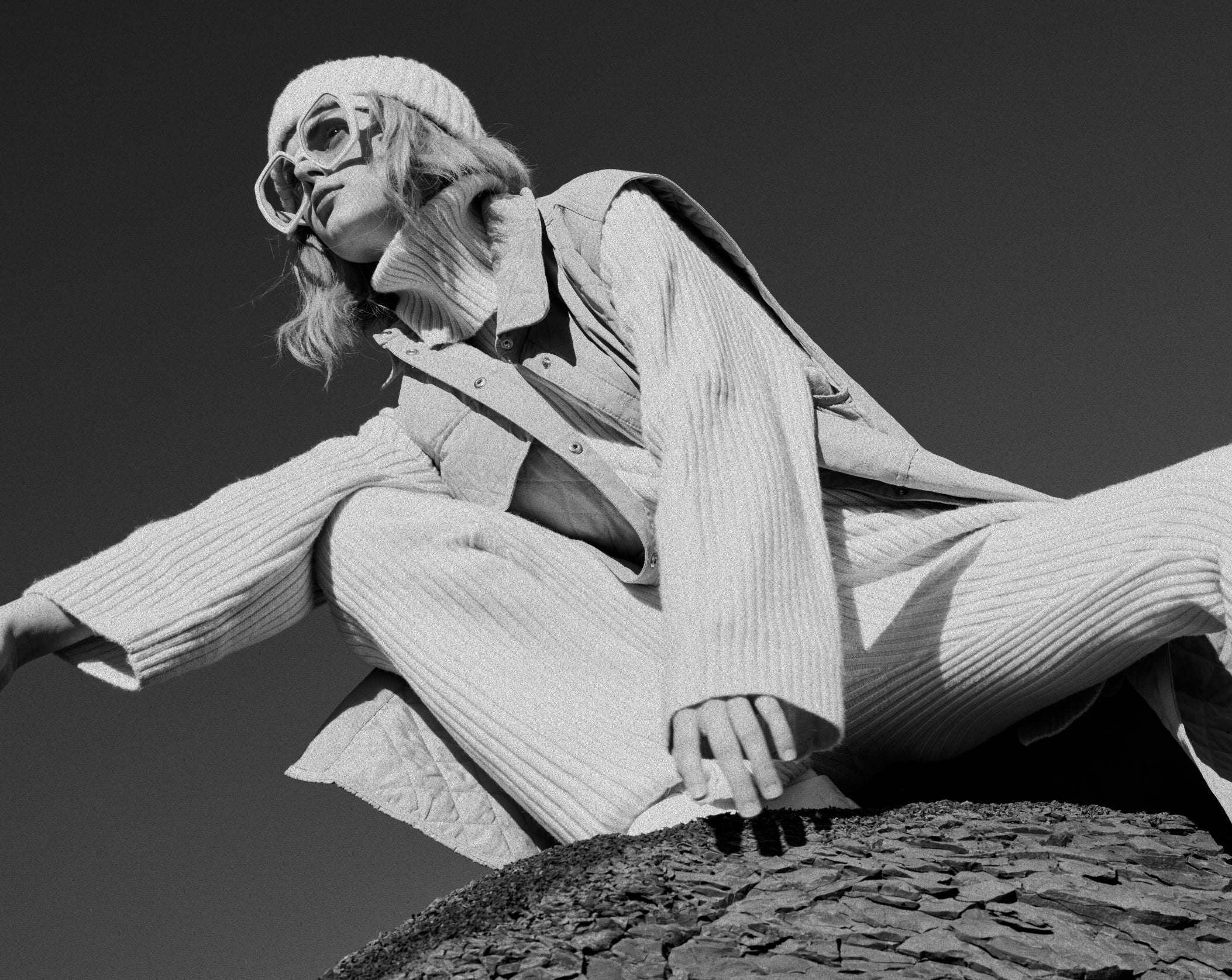 Sculpted in Contrast: Editorial Fashion in Timeless Black and White Tones